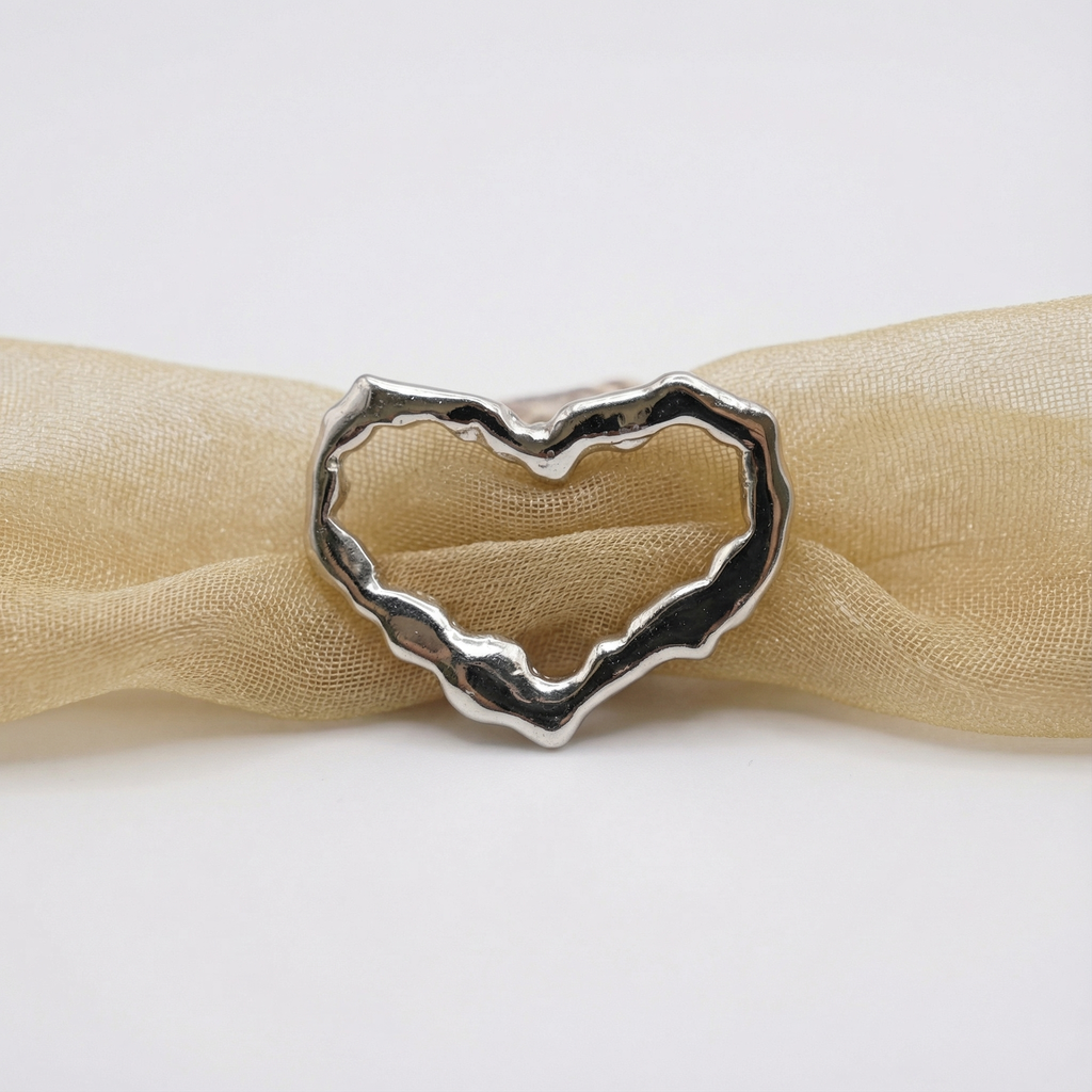 Haoto / Breath of Silk (18K/WG)