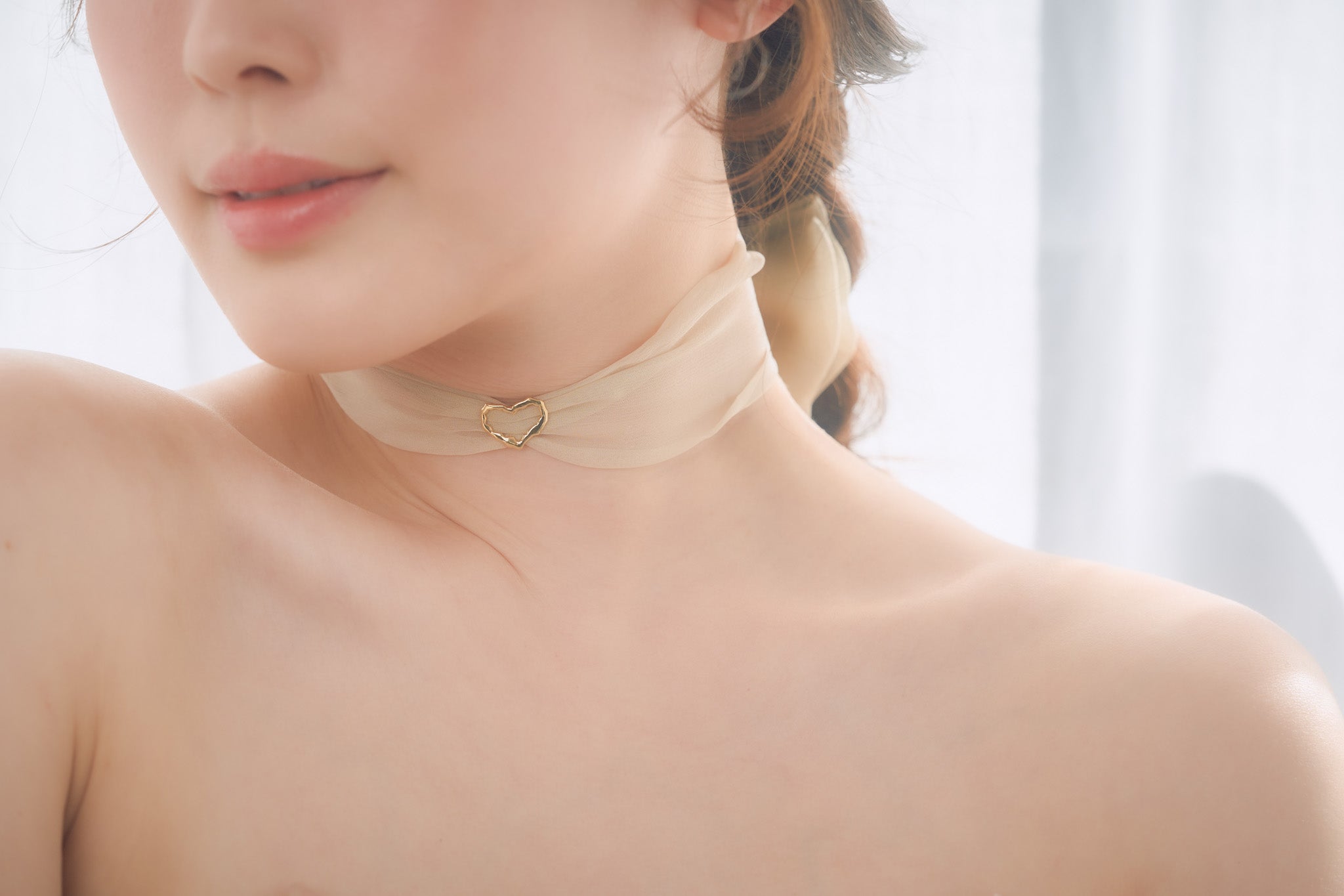 Haoto / Breath of Silk (18K/YG)